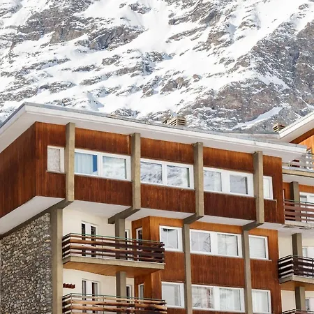Maison Reve Blanc - Panoramic Ski In - Ski Out Apartment *